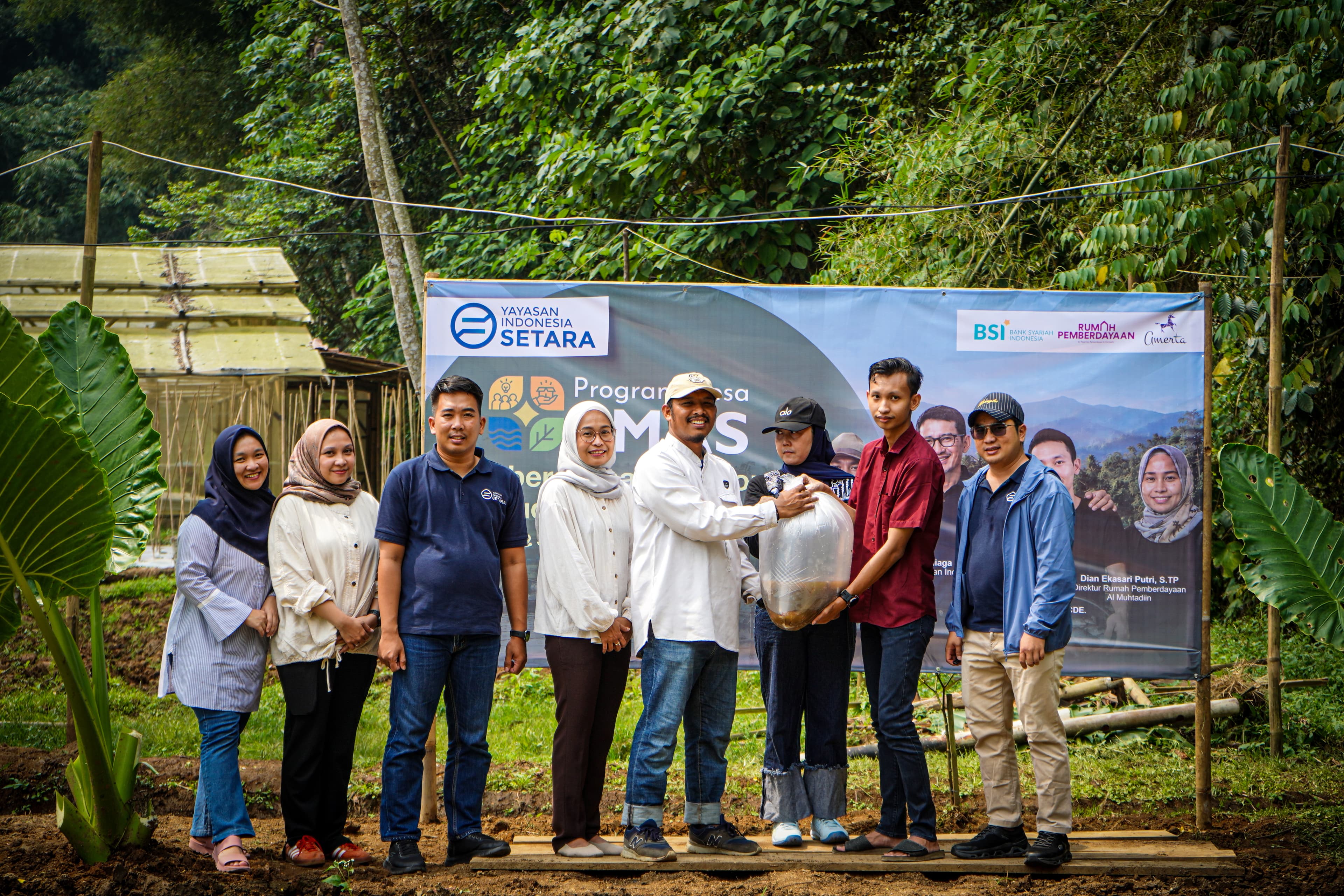 Program CSR Amerta Fishery di Parungkuda